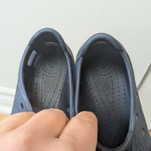 CROCS Kids Sneakers Navy and White - Picture 9 of 9